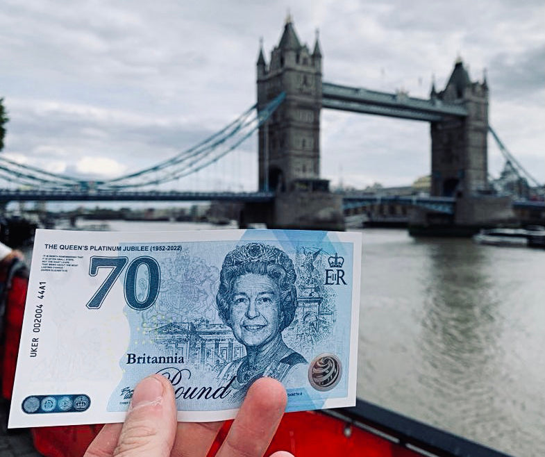 One Banknote, Britannia Pound, souvenir note, banknote, euro souvenir, Queen Elizabeth, UK, commemorative note